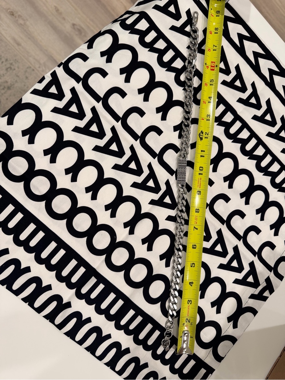Marc Jacobs barcode necklace - Picture 3 of 3